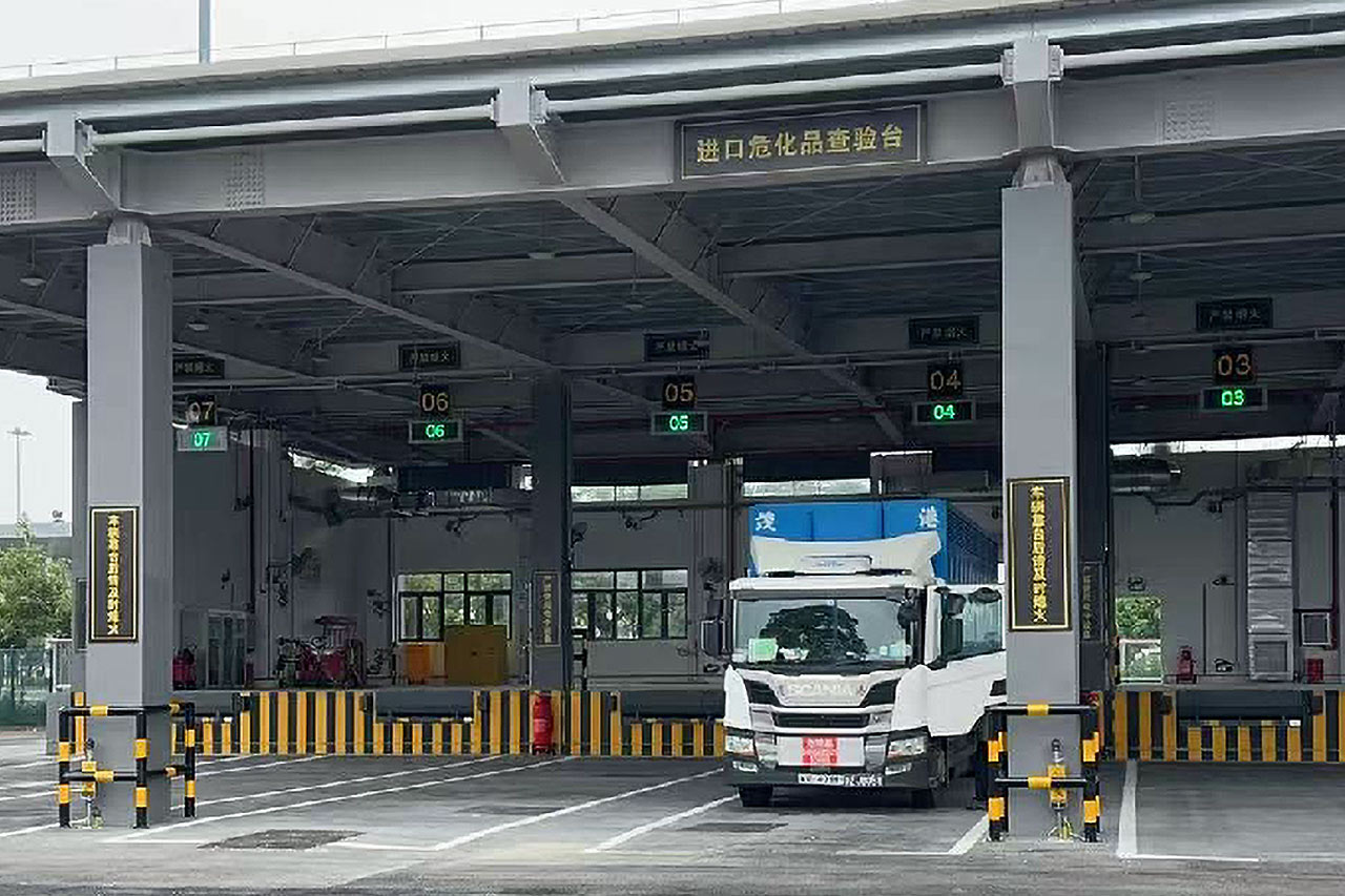 實(shí)力護(hù)航：深圳灣口岸?；吠P(guān)首航告捷！